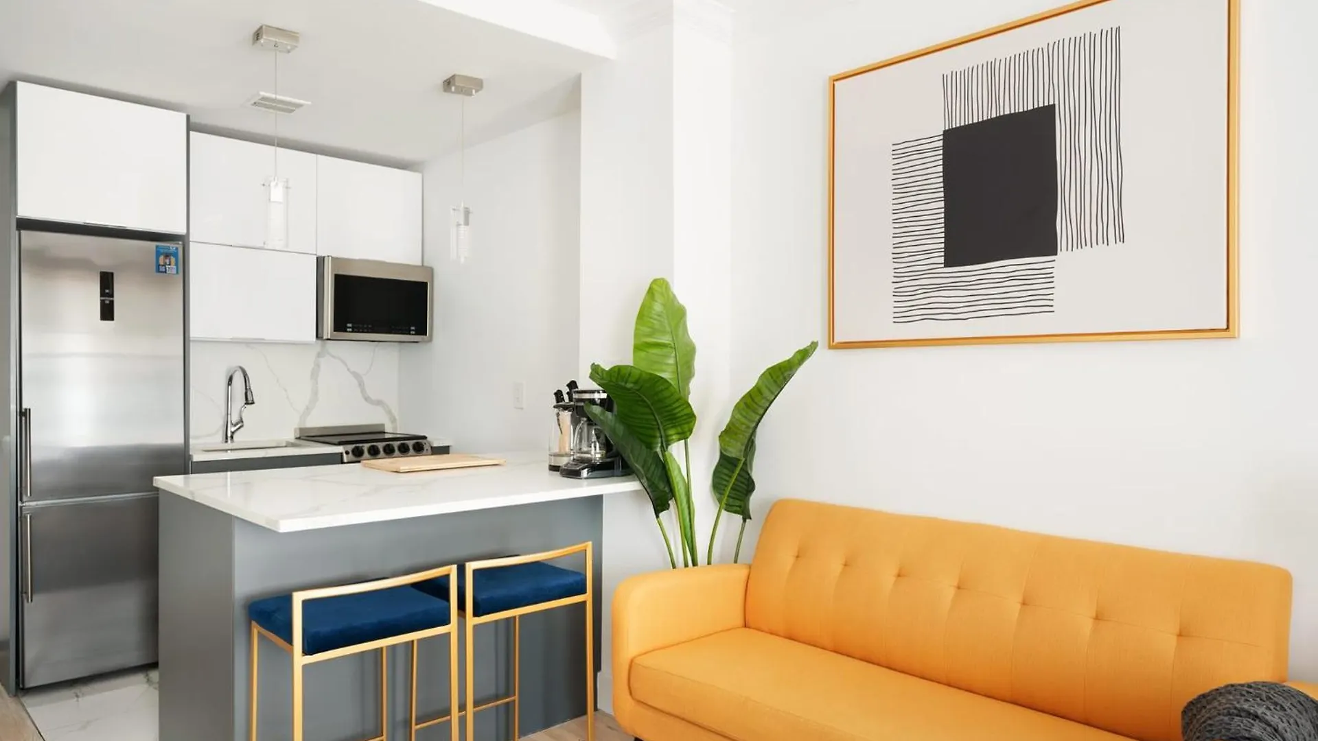 1597-7 Luxury Upper East Studio W&D In Unit New York